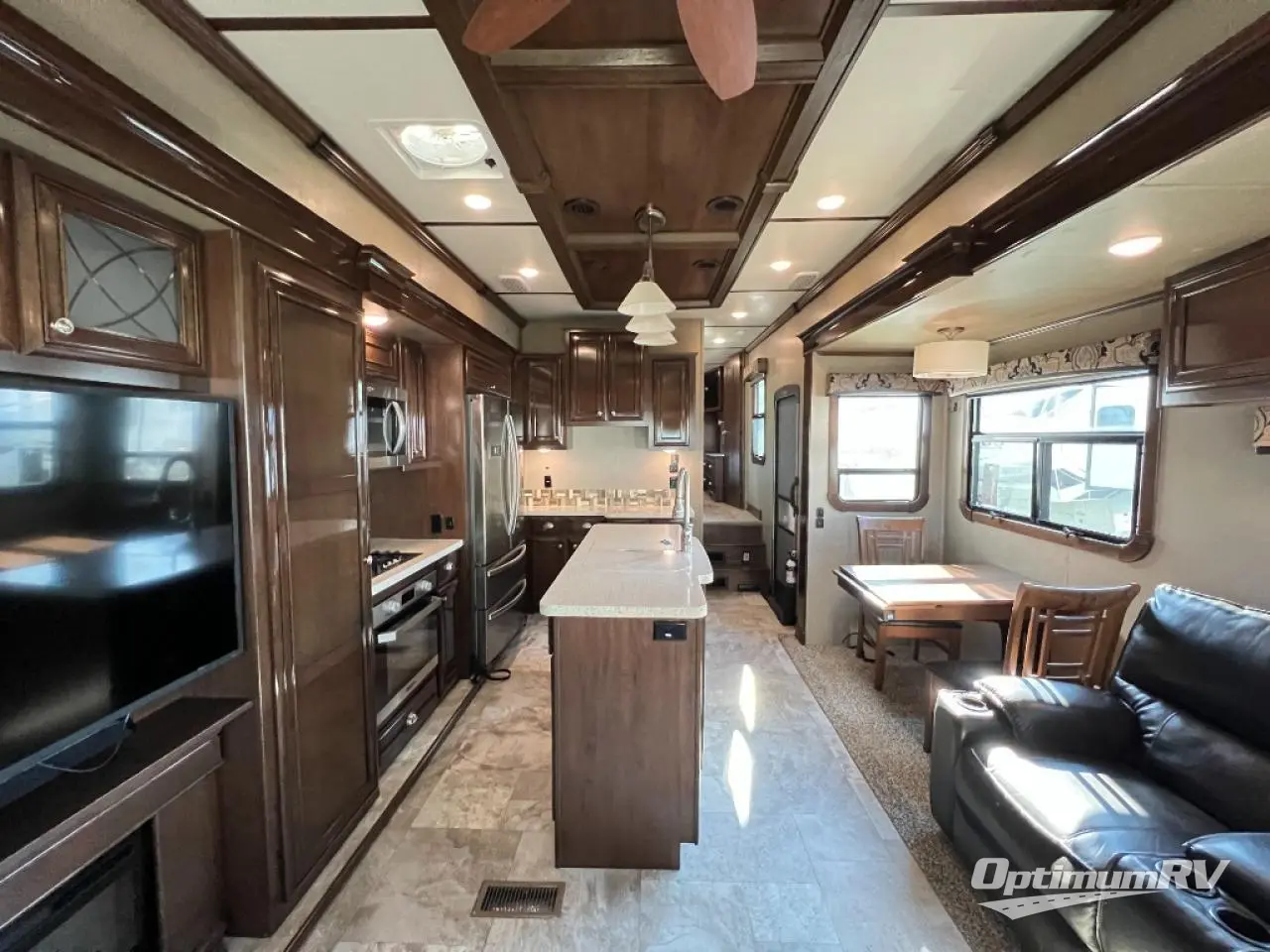 2019 Redwood Redwood 3401RL Photo 5