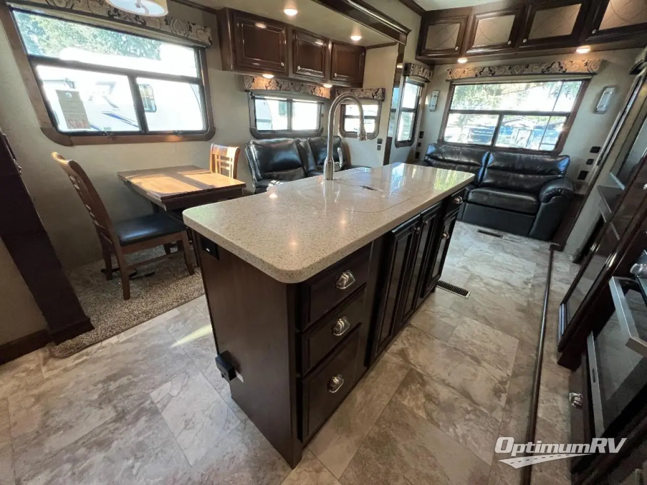 2019 Redwood Redwood 3401RL Photo 14