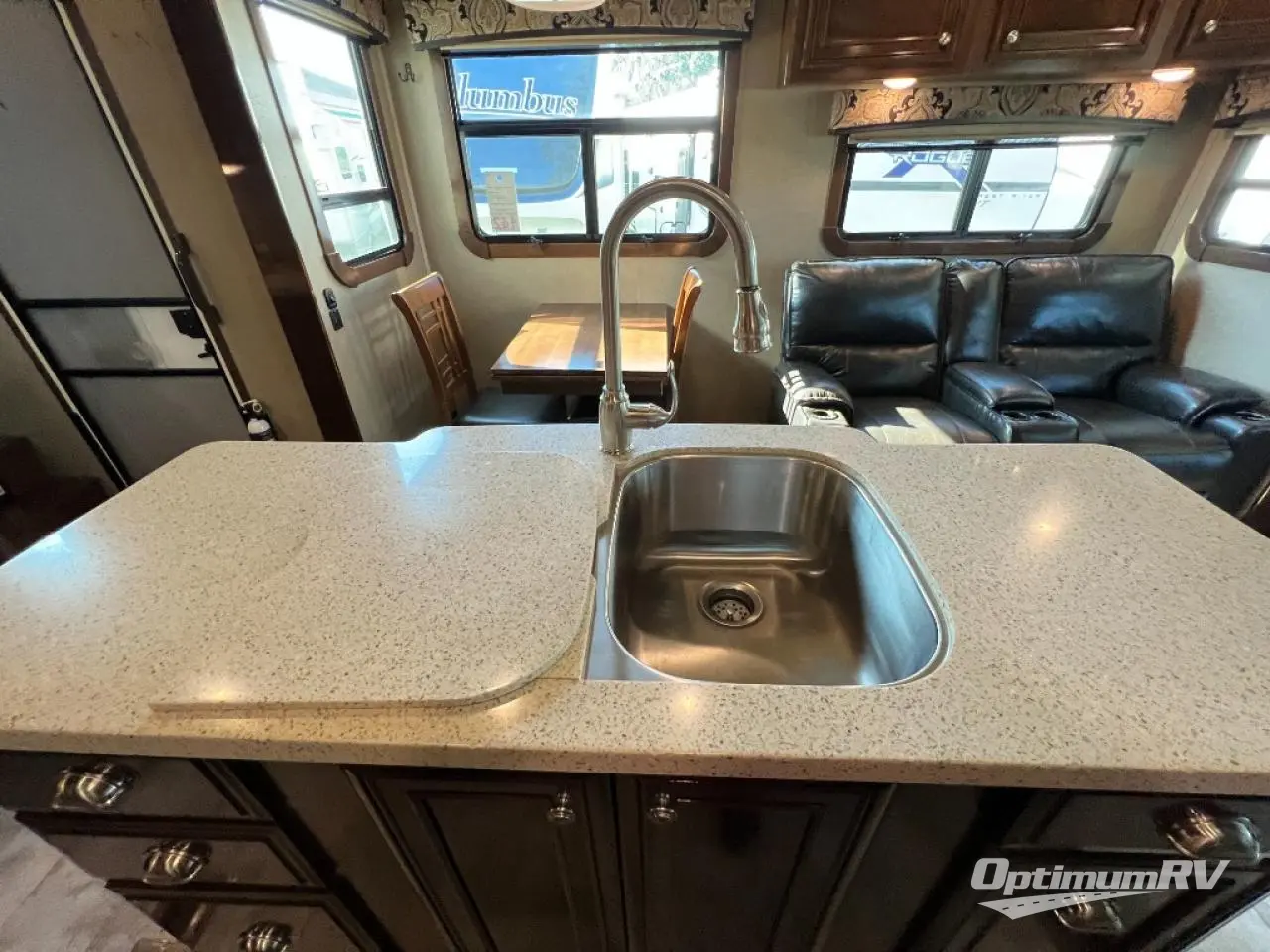 2019 Redwood Redwood 3401RL Photo 15