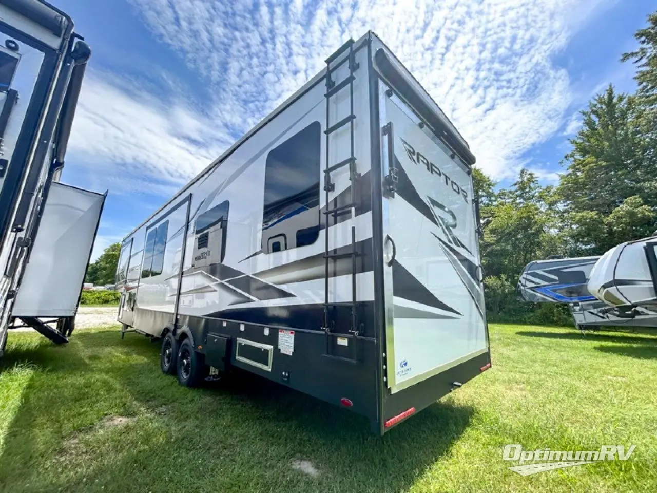 2023 Keystone Raptor 362 Photo 3