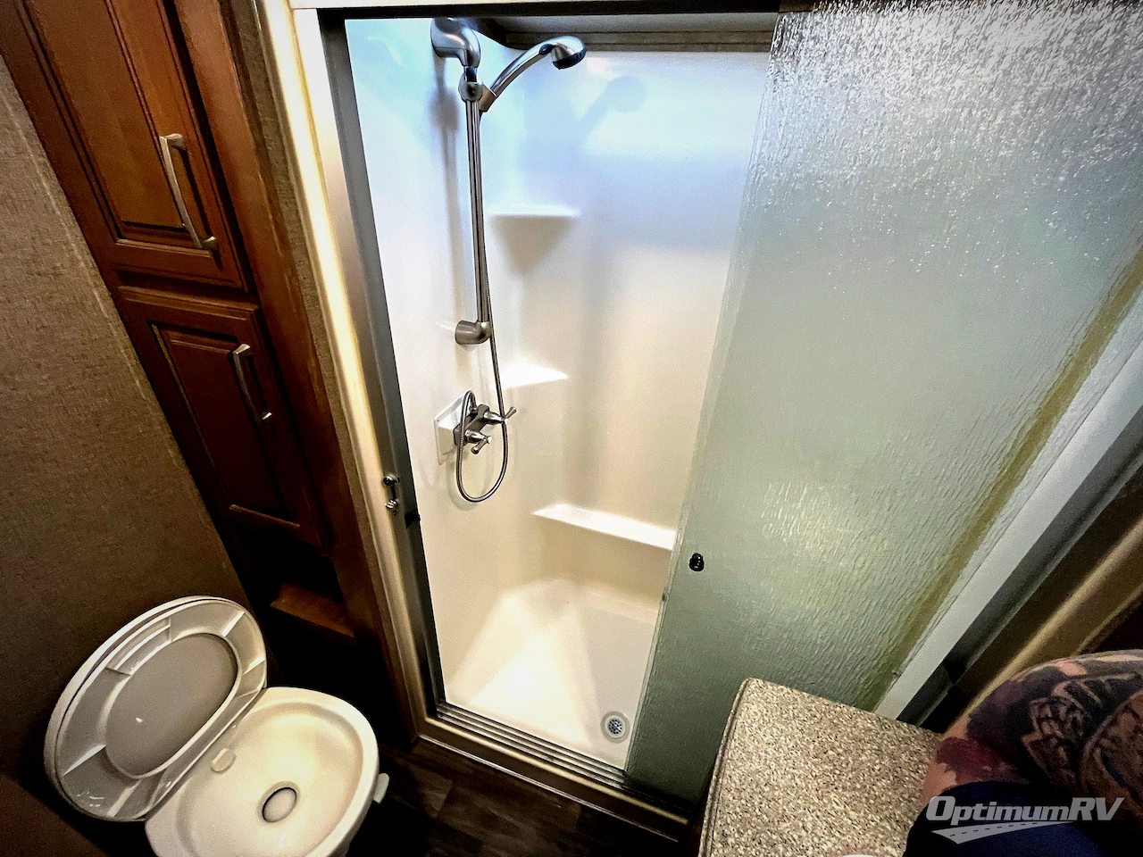 2017 Keystone Montana 3661RL Photo 6