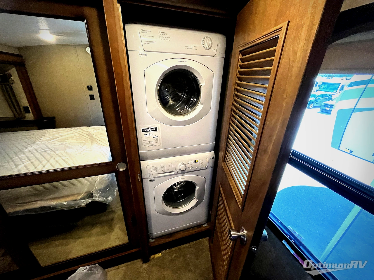 2017 Keystone Montana 3661RL Photo 12
