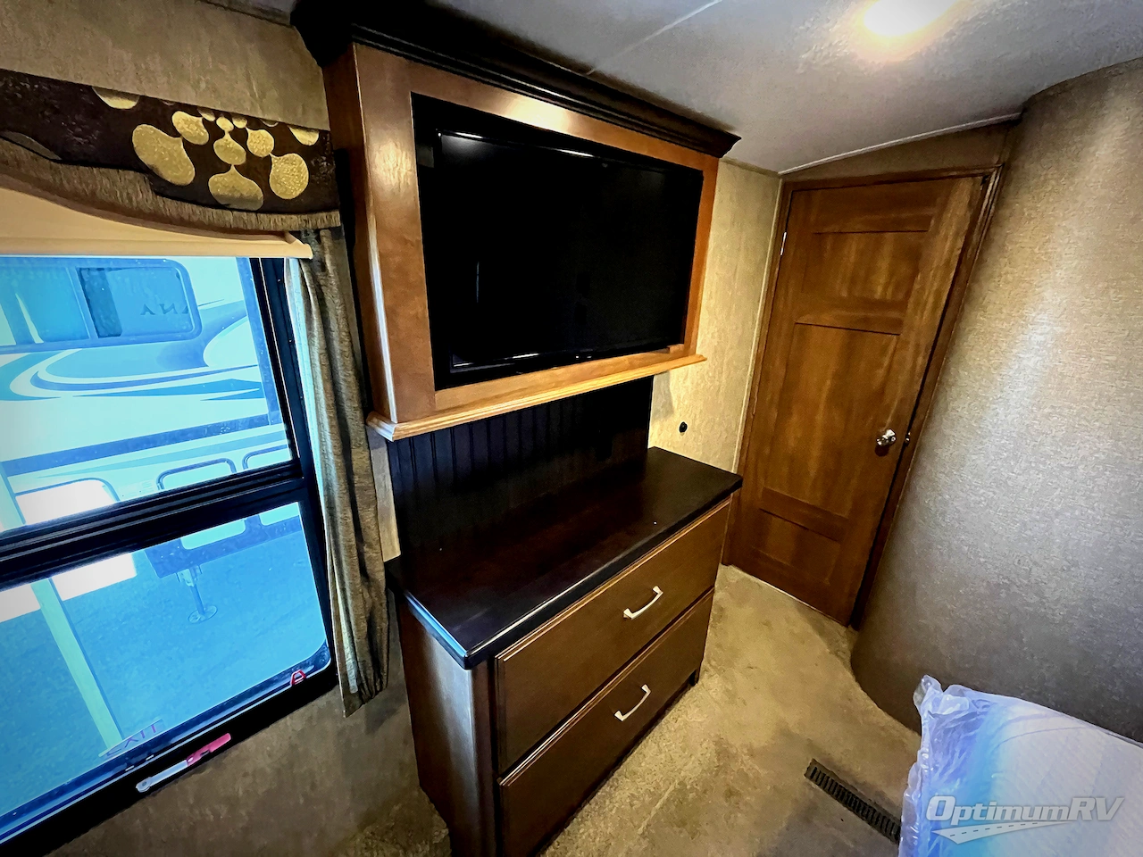 2017 Keystone Montana 3661RL Photo 13