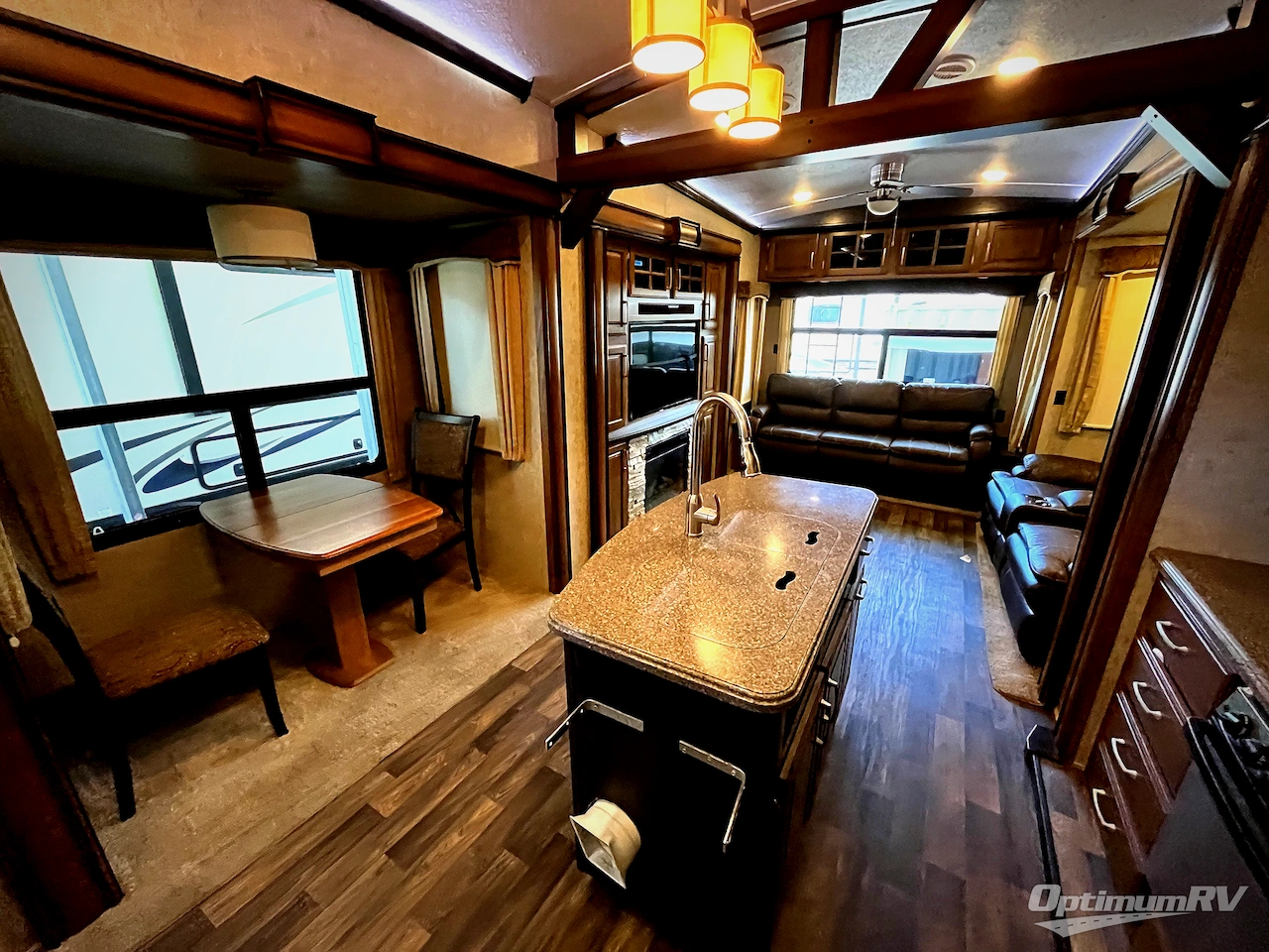 2017 Keystone Montana 3661RL Photo 27