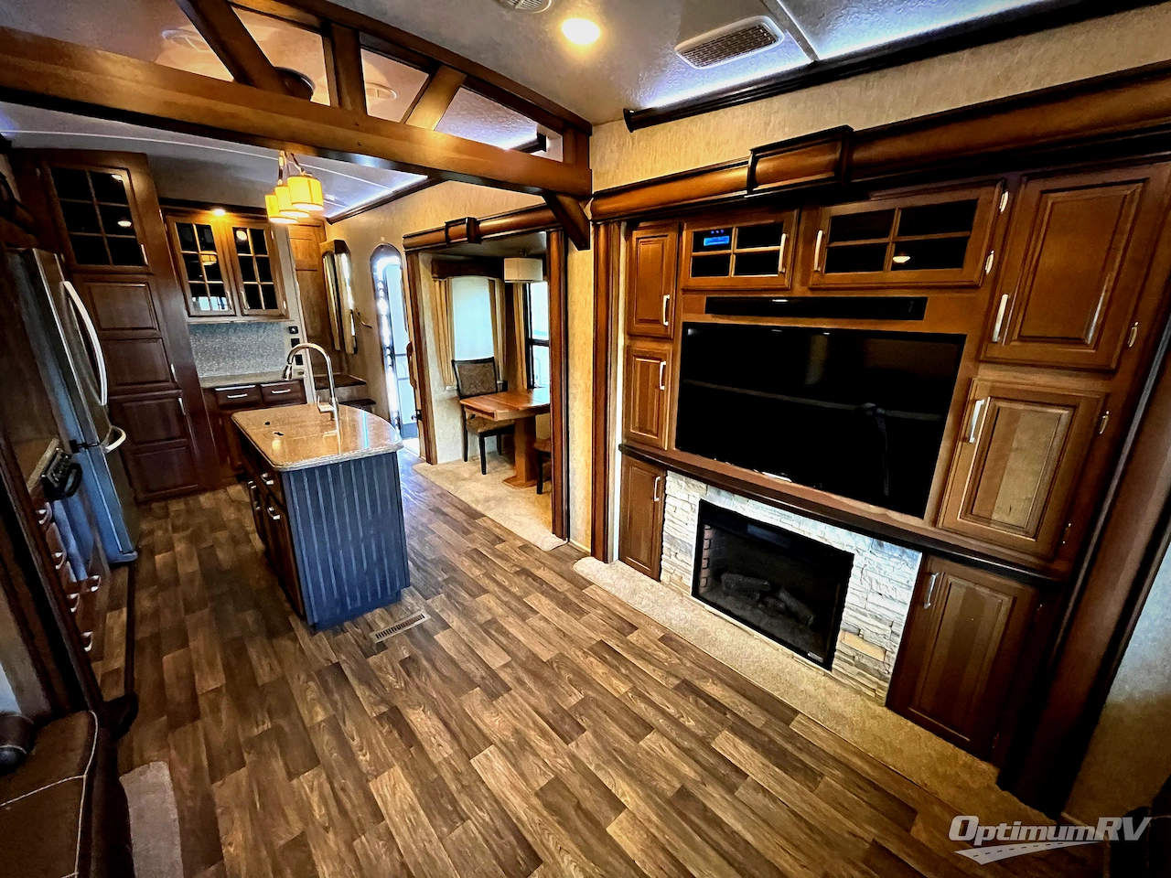 2017 Keystone Montana 3661RL Photo 28