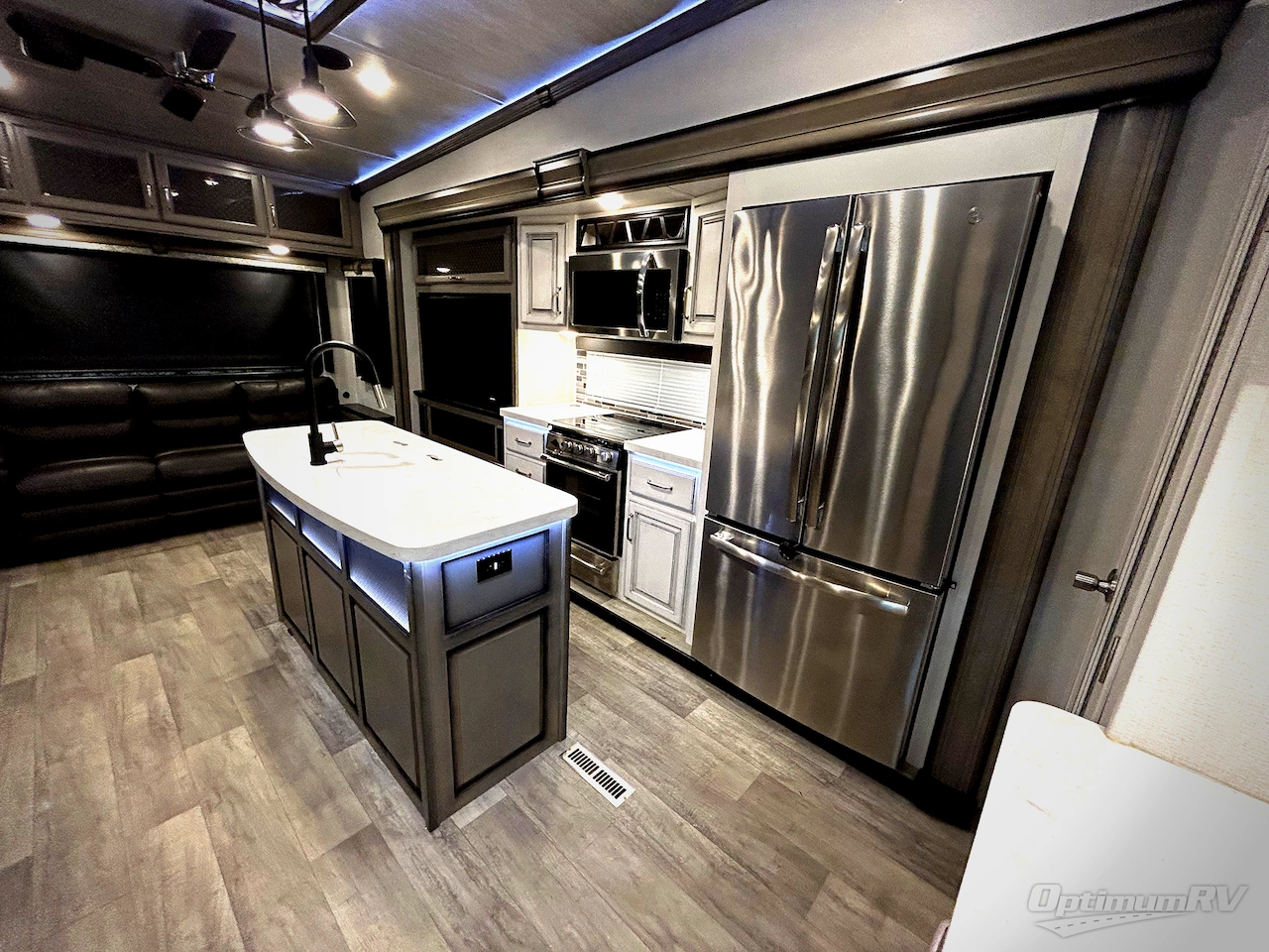 2021 Keystone Montana 3121RL Photo 14
