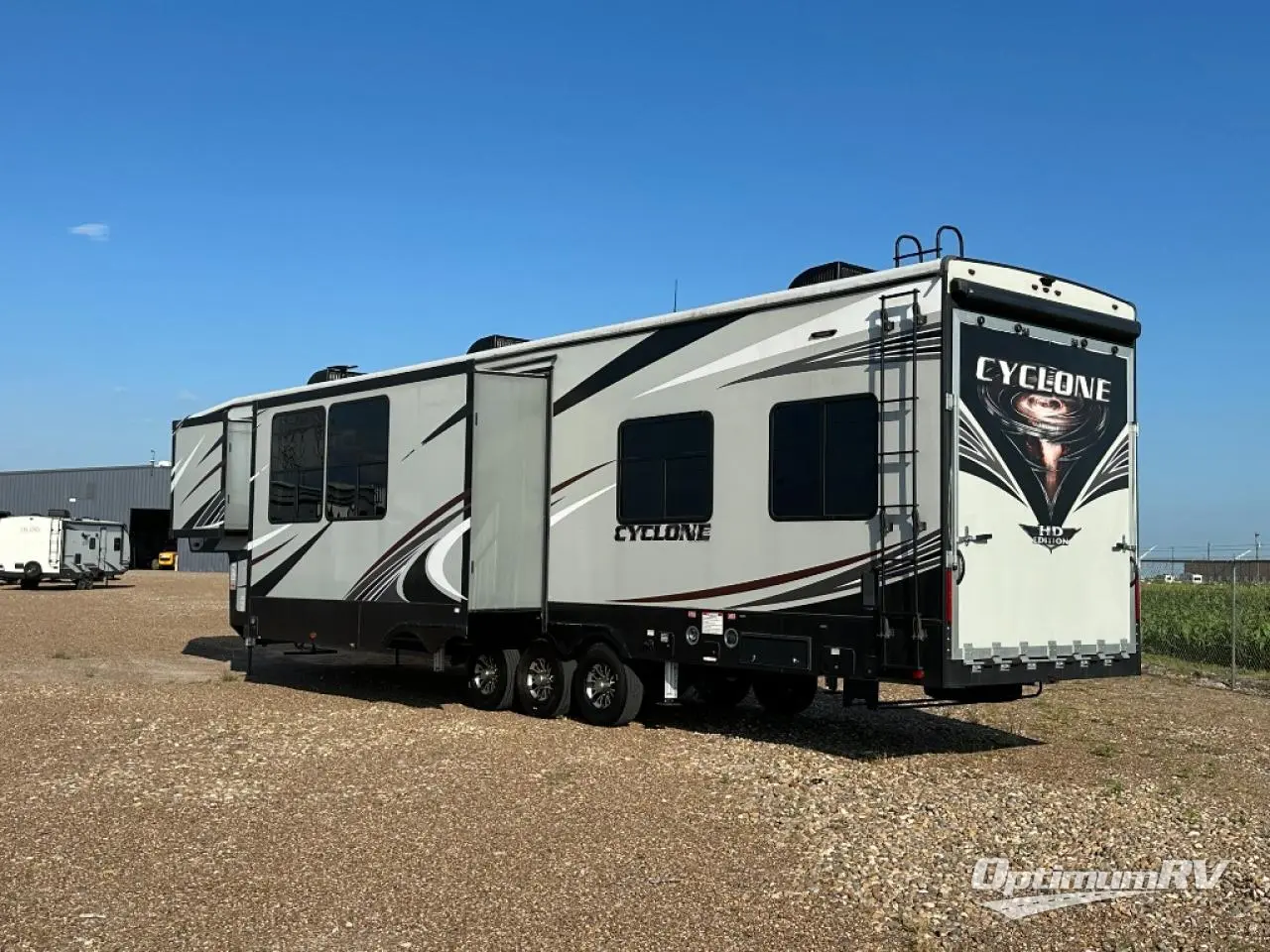 2019 Heartland Cyclone 4101KING Photo 3