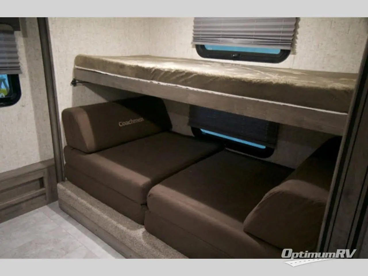 2020 Coachmen Apex Ultra-Lite 300BHS Photo 14