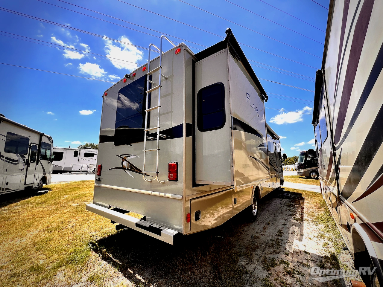 2017 Fleetwood Flair LXE 31W Photo 3