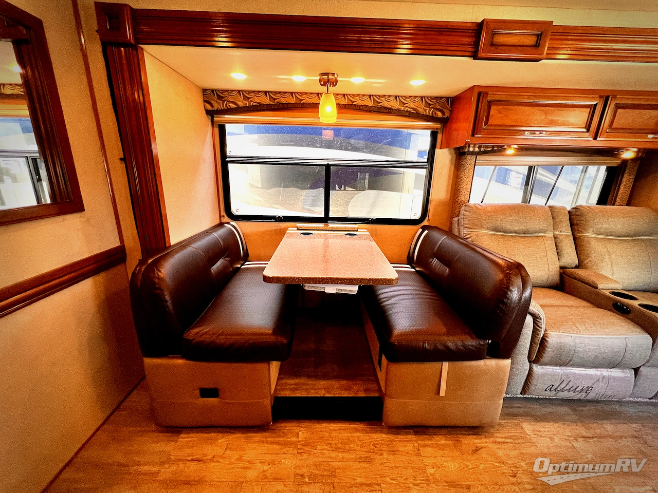 2017 Fleetwood Flair LXE 31W Photo 9