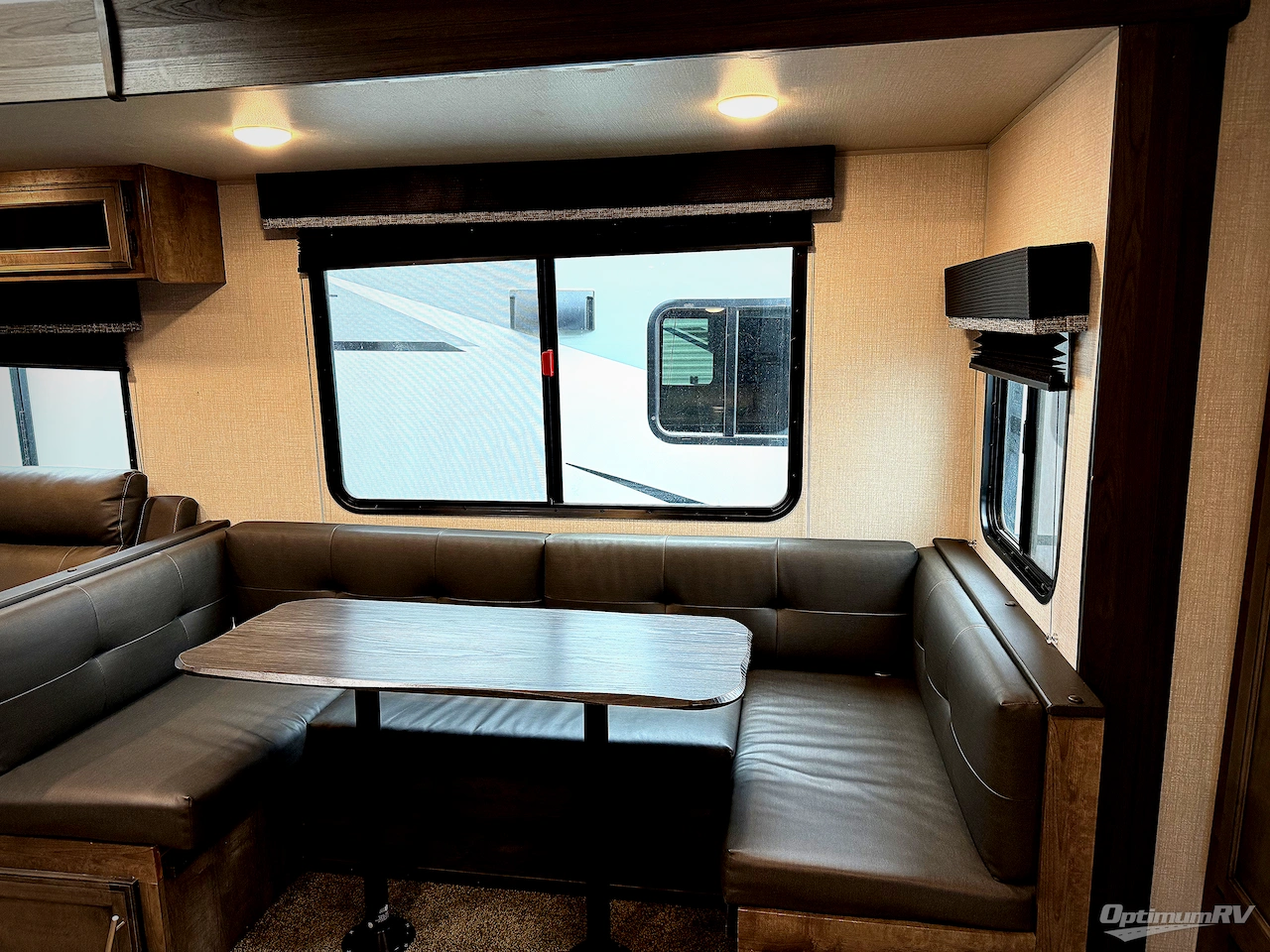 2021 Venture SportTrek 332VBH Photo 4