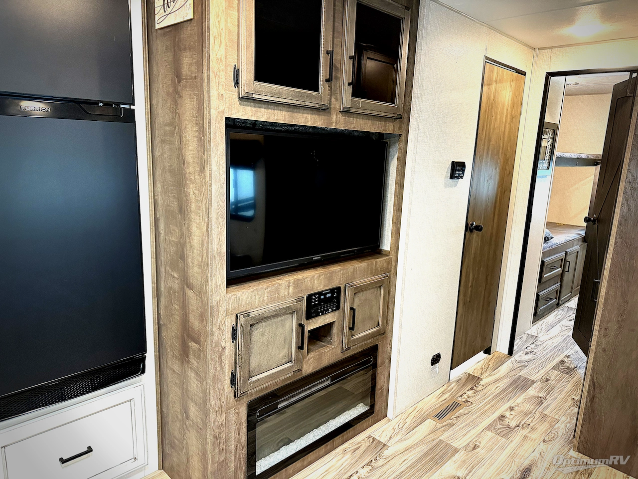 2021 Venture SportTrek 332VBH Photo 8