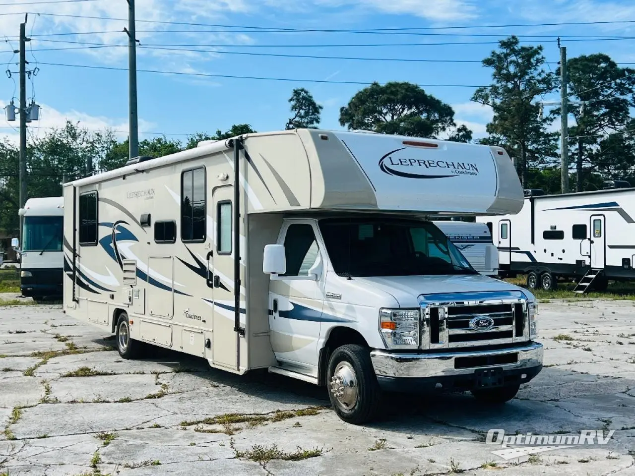 2016 Coachmen Leprechaun 319DS Ford 450 Photo 1