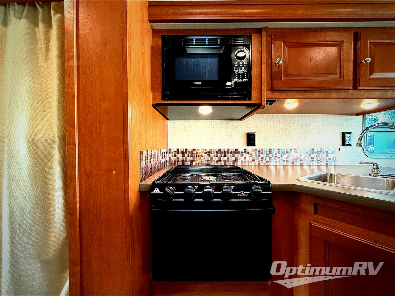 2017 Winnebago Vista 31BE Photo 9