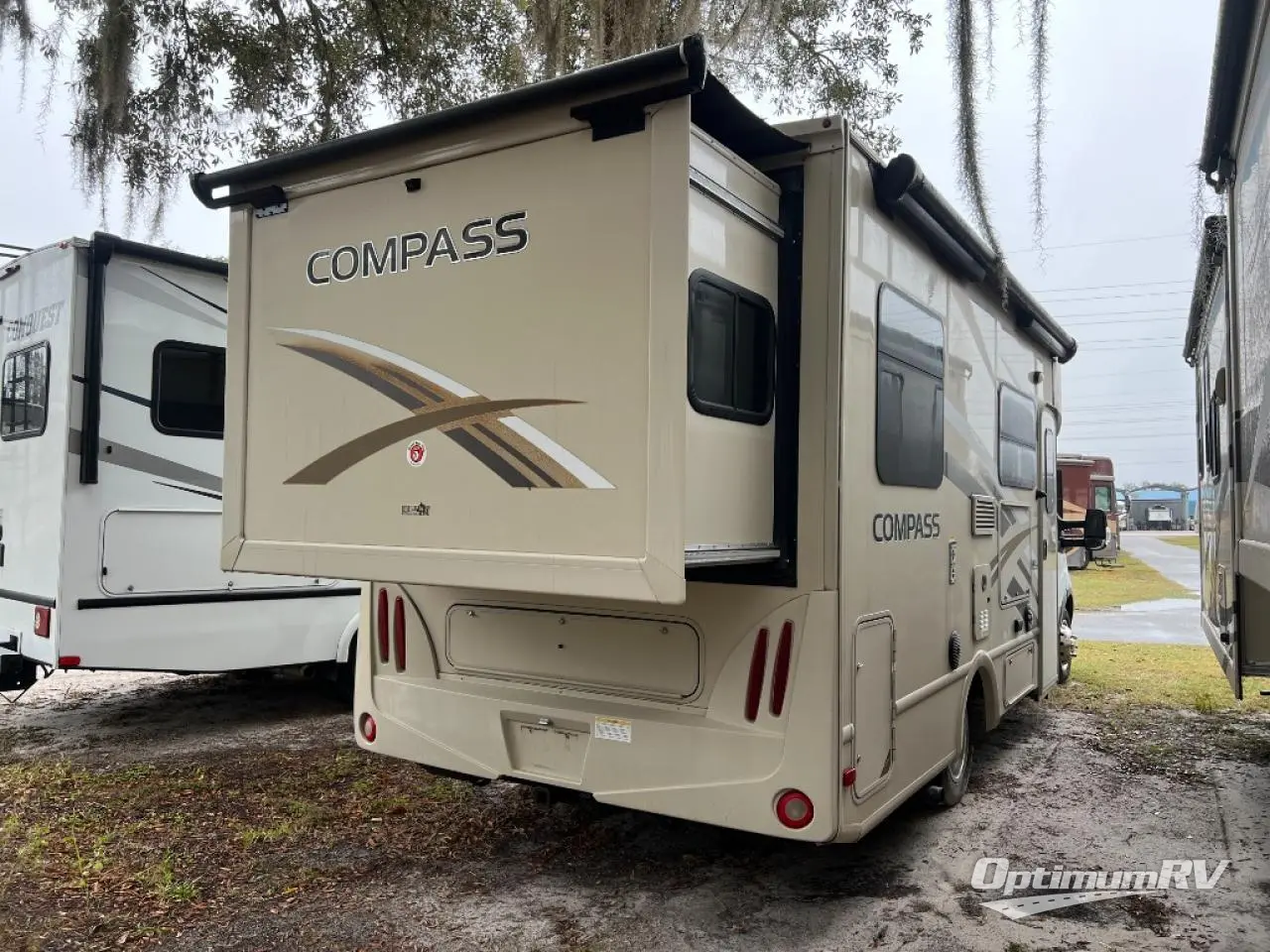 2016 Thor Compass 23TR Photo 3