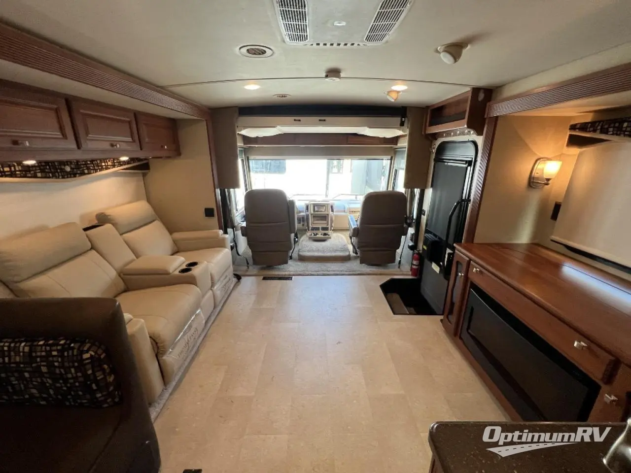 2016 Winnebago Sightseer 36Z Photo 6