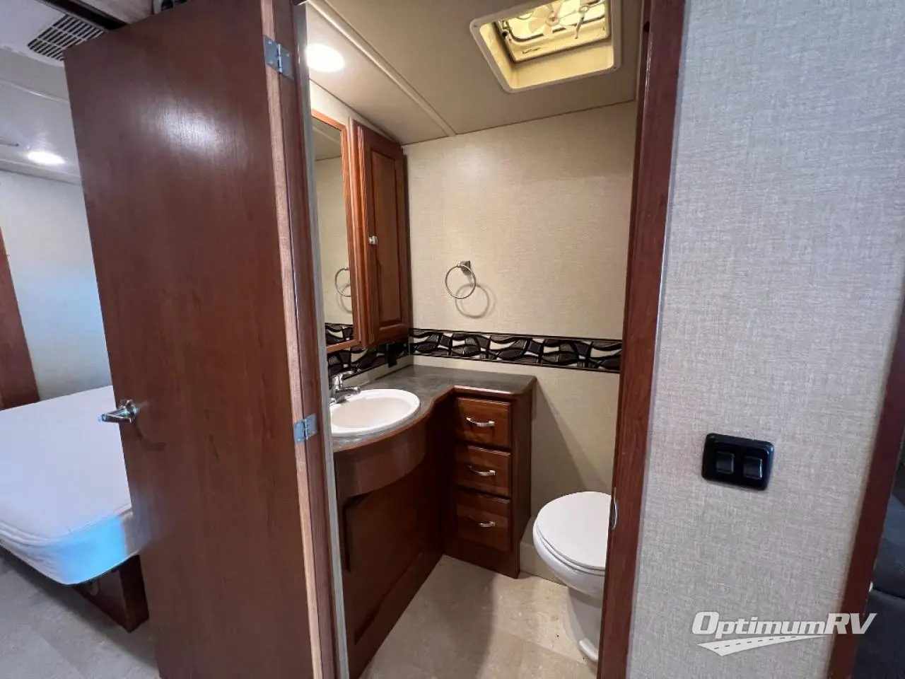 2016 Winnebago Sightseer 36Z Photo 24