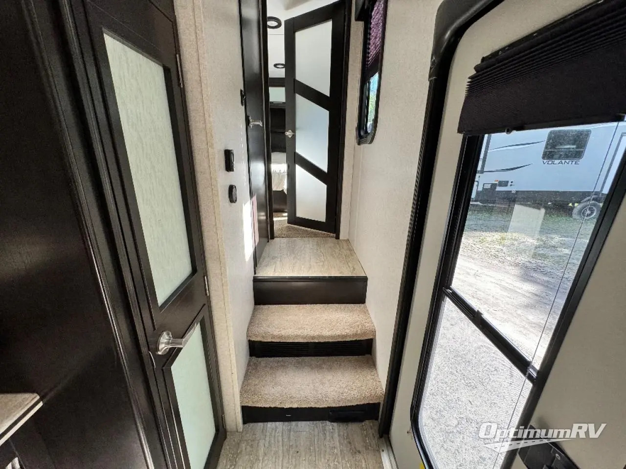 2018 Jayco Seismic 4113 Photo 9