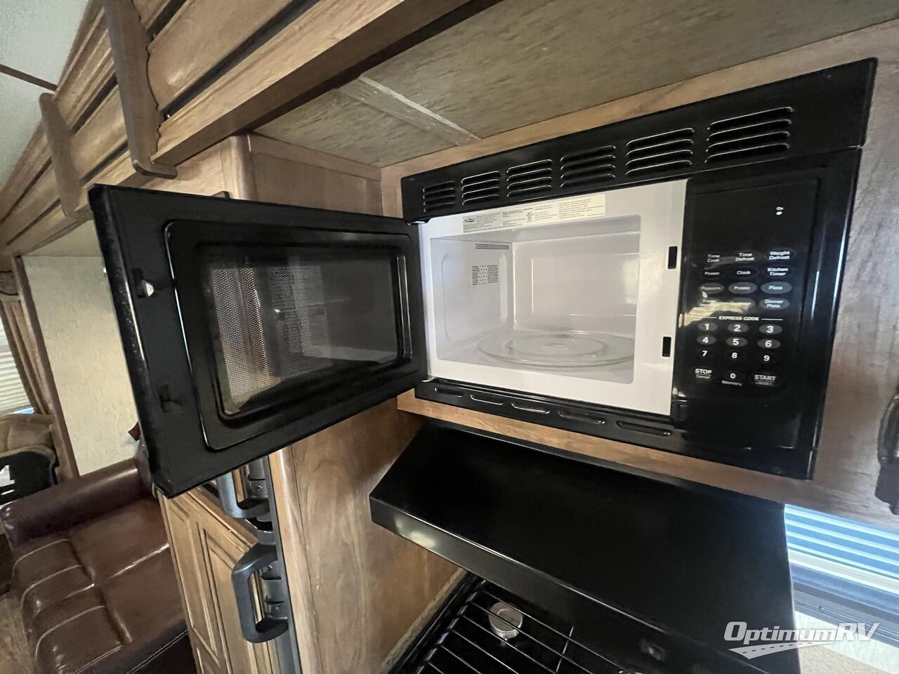 2016 Keystone Laredo Super Lite 297SRE Photo 14