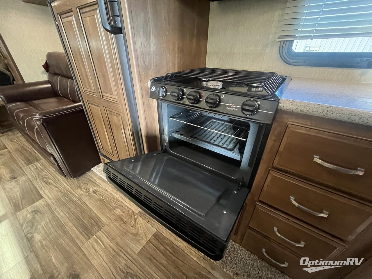 2016 Keystone Laredo Super Lite 297SRE Photo 18