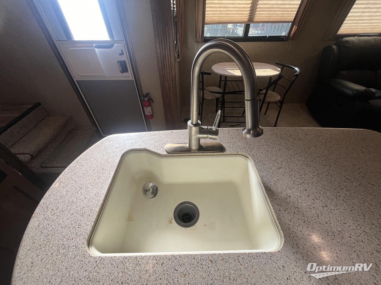 2016 Keystone Laredo Super Lite 297SRE Photo 20