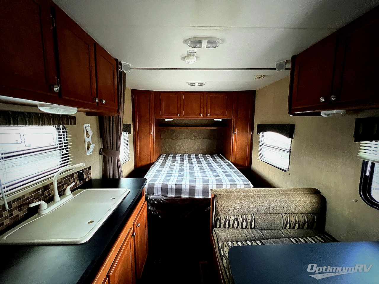 2012 Shasta Revere 21RB LE Photo 4