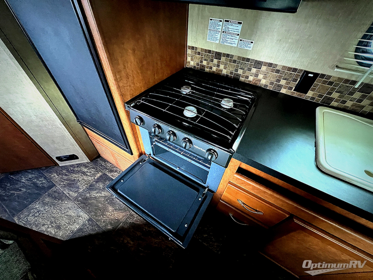 2012 Shasta Revere 21RB LE Photo 11