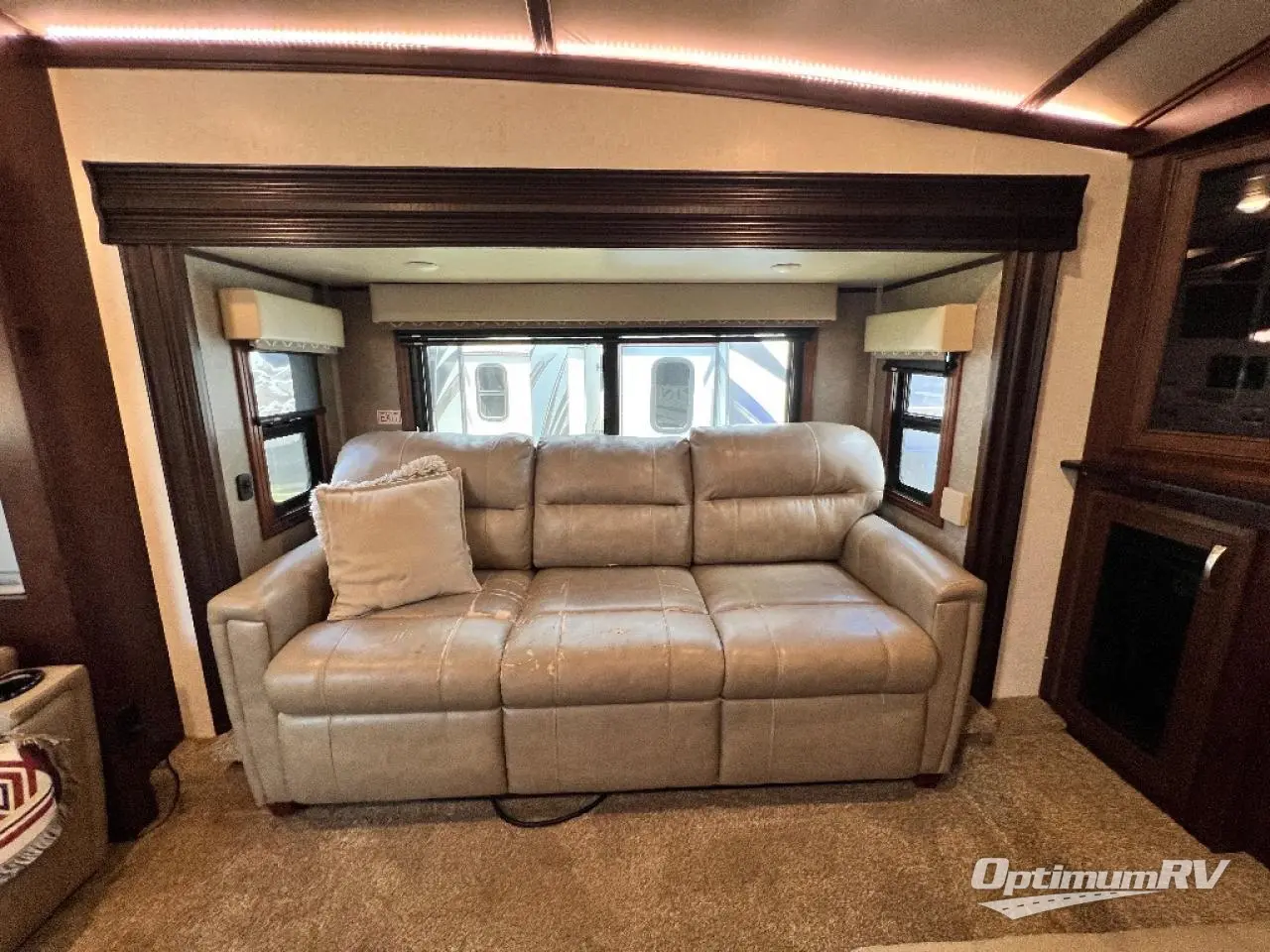 2018 Jayco Pinnacle 38FLWS Photo 9