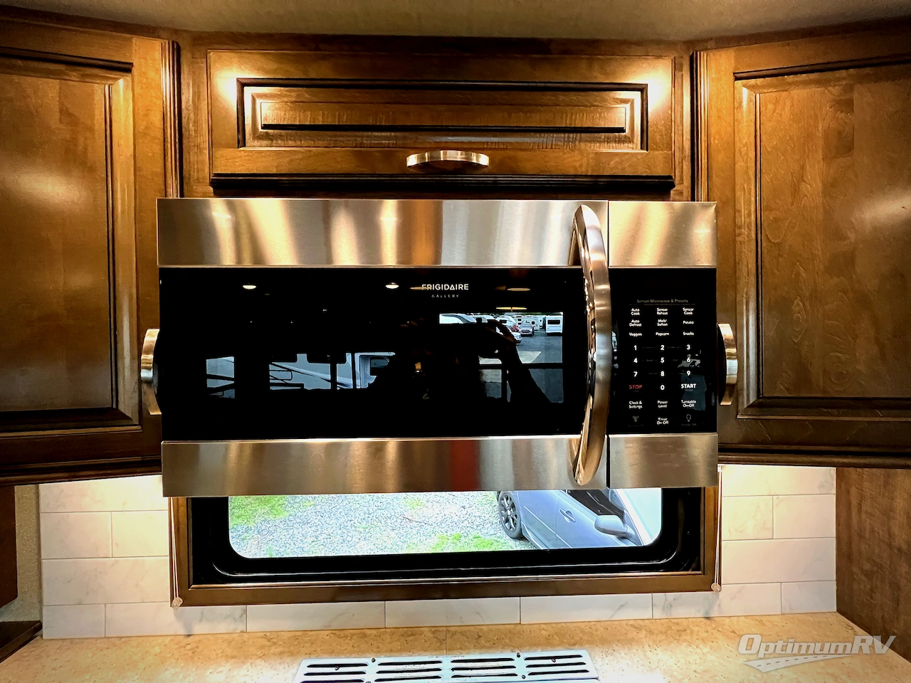 2018 Grand Design Solitude 344GK Photo 7