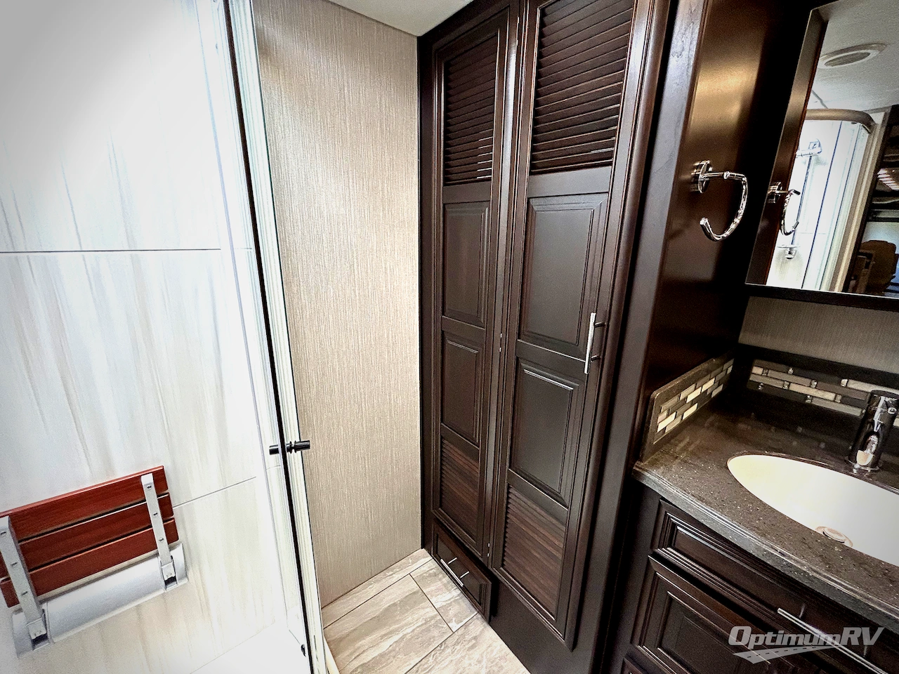 2022 Forest River Berkshire XLT 45CA Photo 31