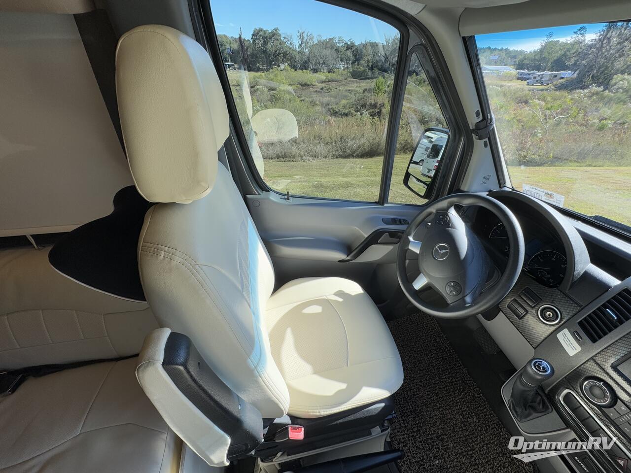 2016 Winnebago Era 70A Photo 8