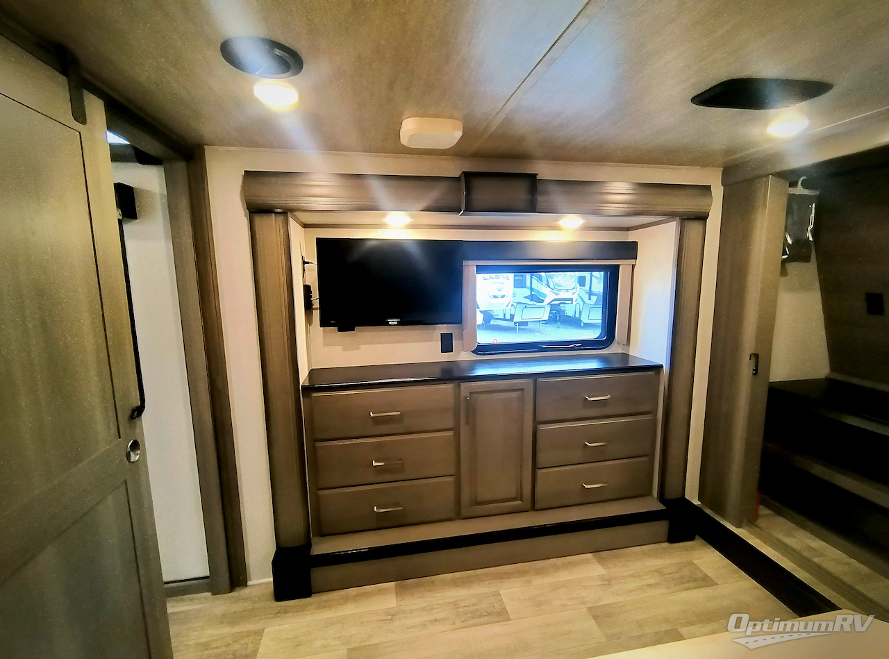 2021 Keystone Montana 3781RL Photo 18