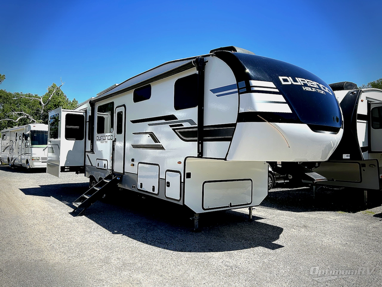 2024 KZ Durango Half-Ton D290RLT Photo 1