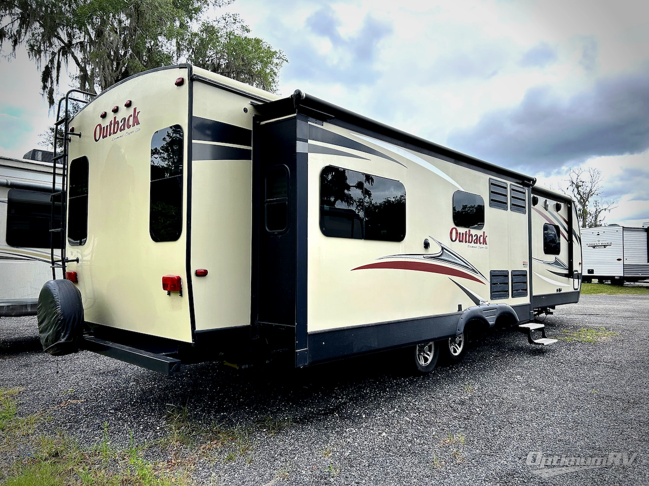 2017 Keystone Outback 326RL Photo 2