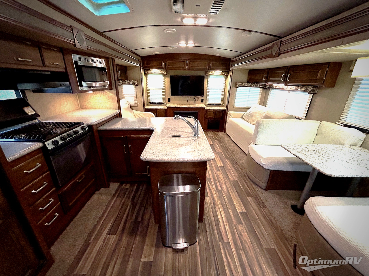2017 Keystone Outback 326RL Photo 4
