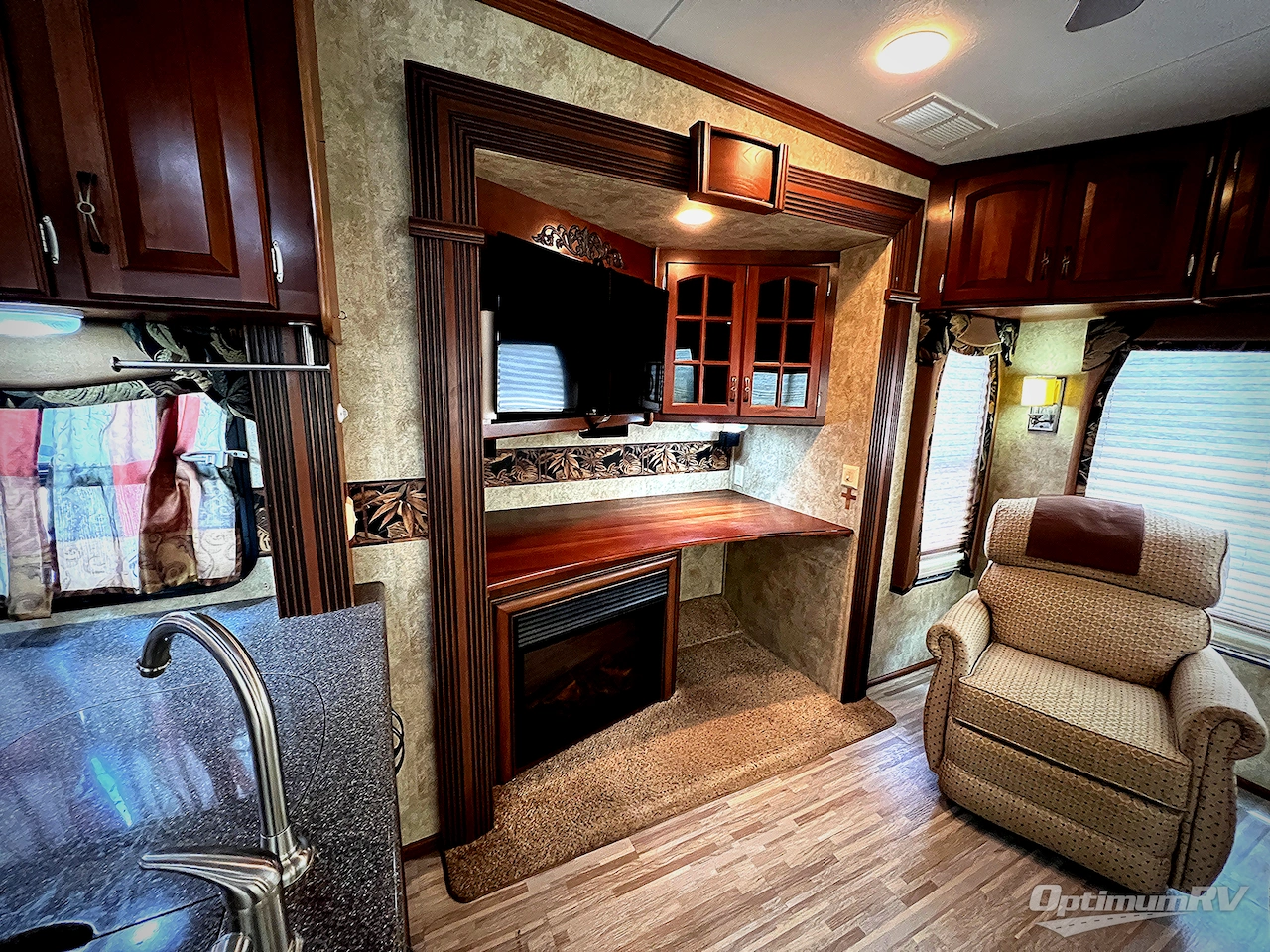2012 Keystone alpine 3200RL Photo 6