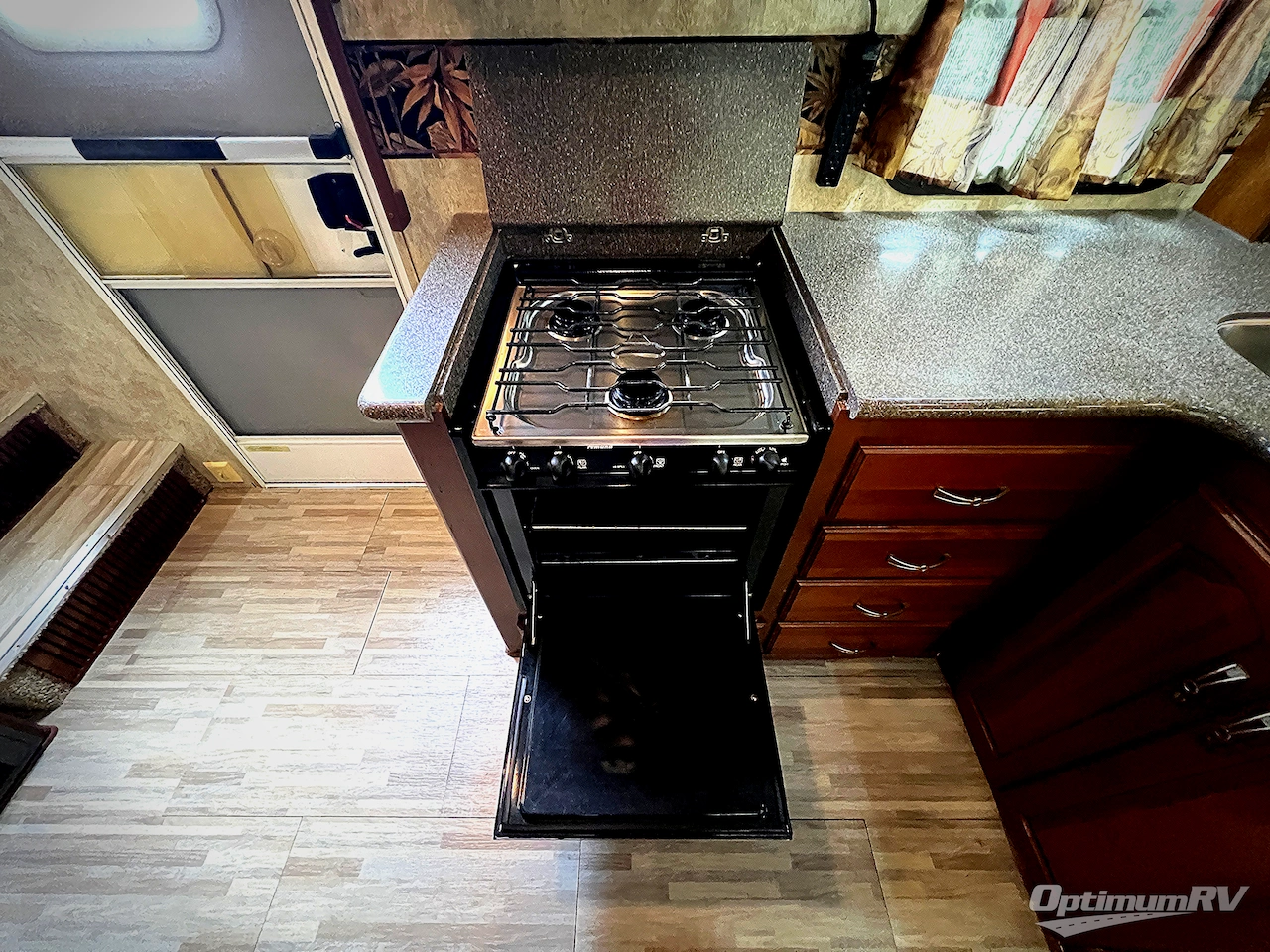 2012 Keystone alpine 3200RL Photo 14