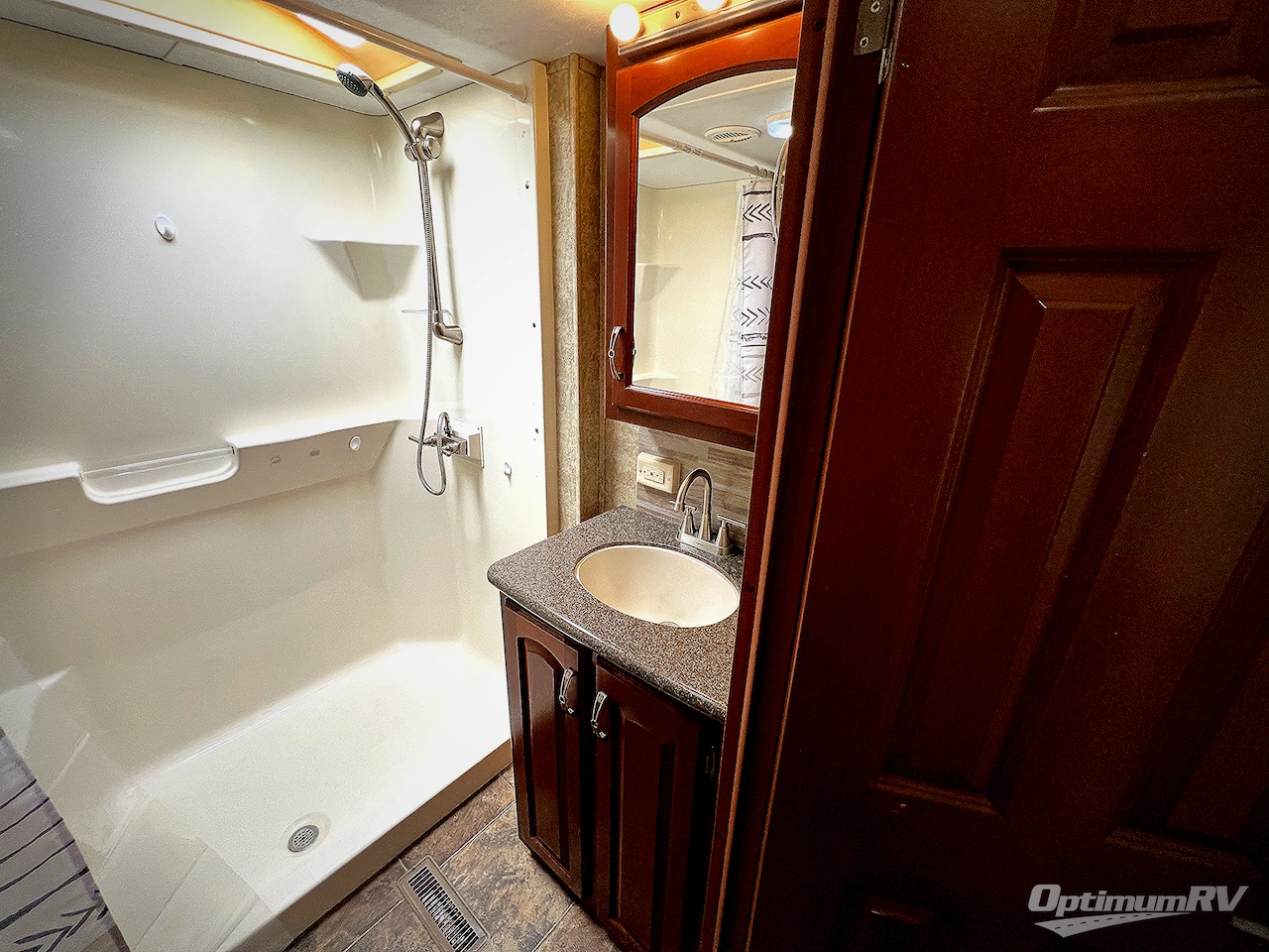 2012 Keystone alpine 3200RL Photo 21