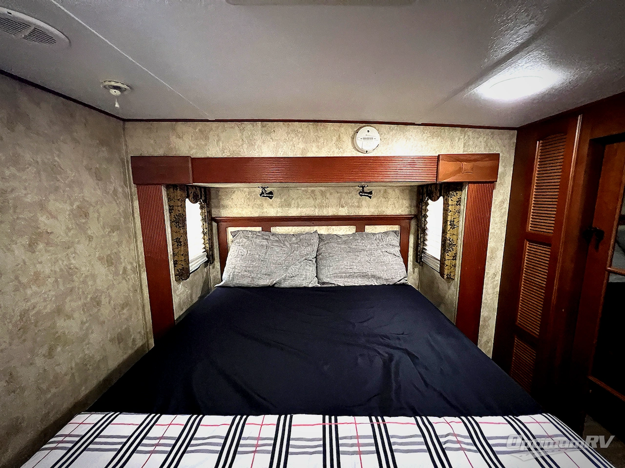 2012 Keystone alpine 3200RL Photo 26