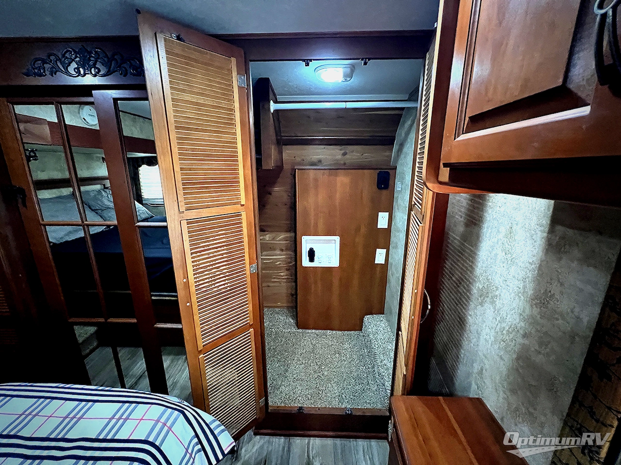 2012 Keystone alpine 3200RL Photo 27
