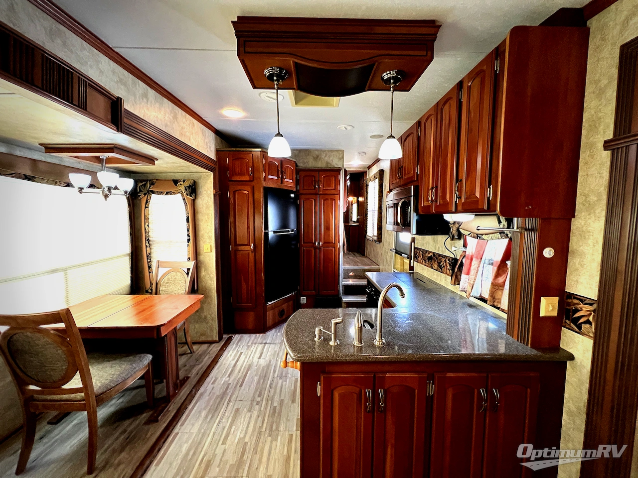 2012 Keystone alpine 3200RL Photo 4