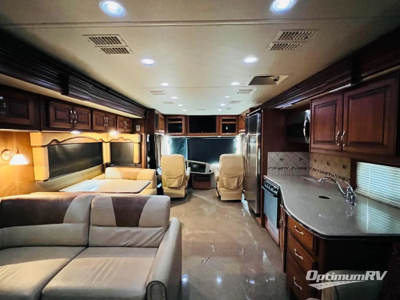 2013 Fleetwood Discovery 40X Photo 10