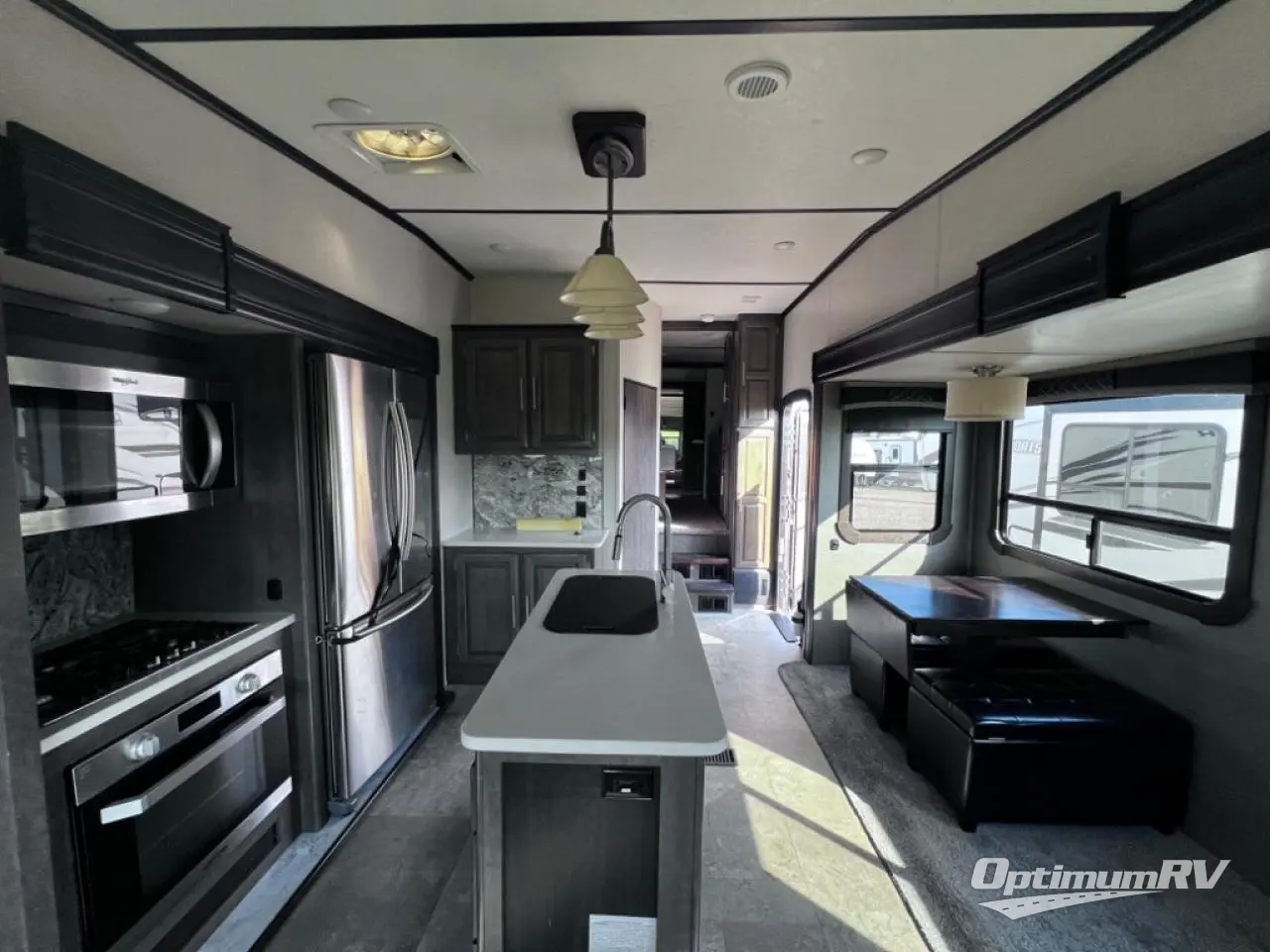 2018 CrossRoads Cruiser CR3451FB Photo 5