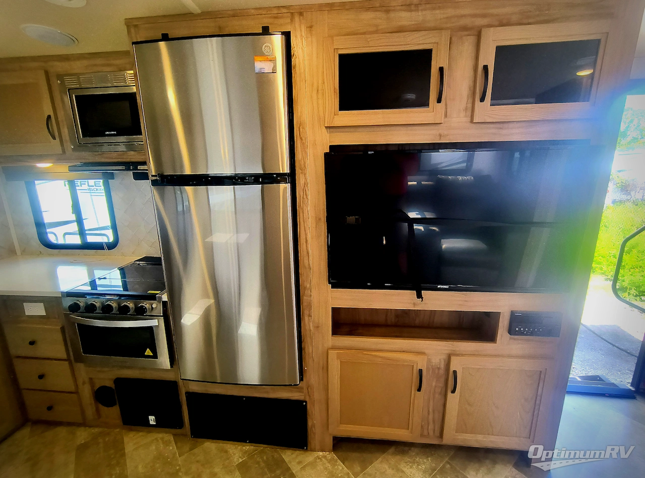 2022 Palomino SolAire Ultra Lite 258RBSS Photo 10
