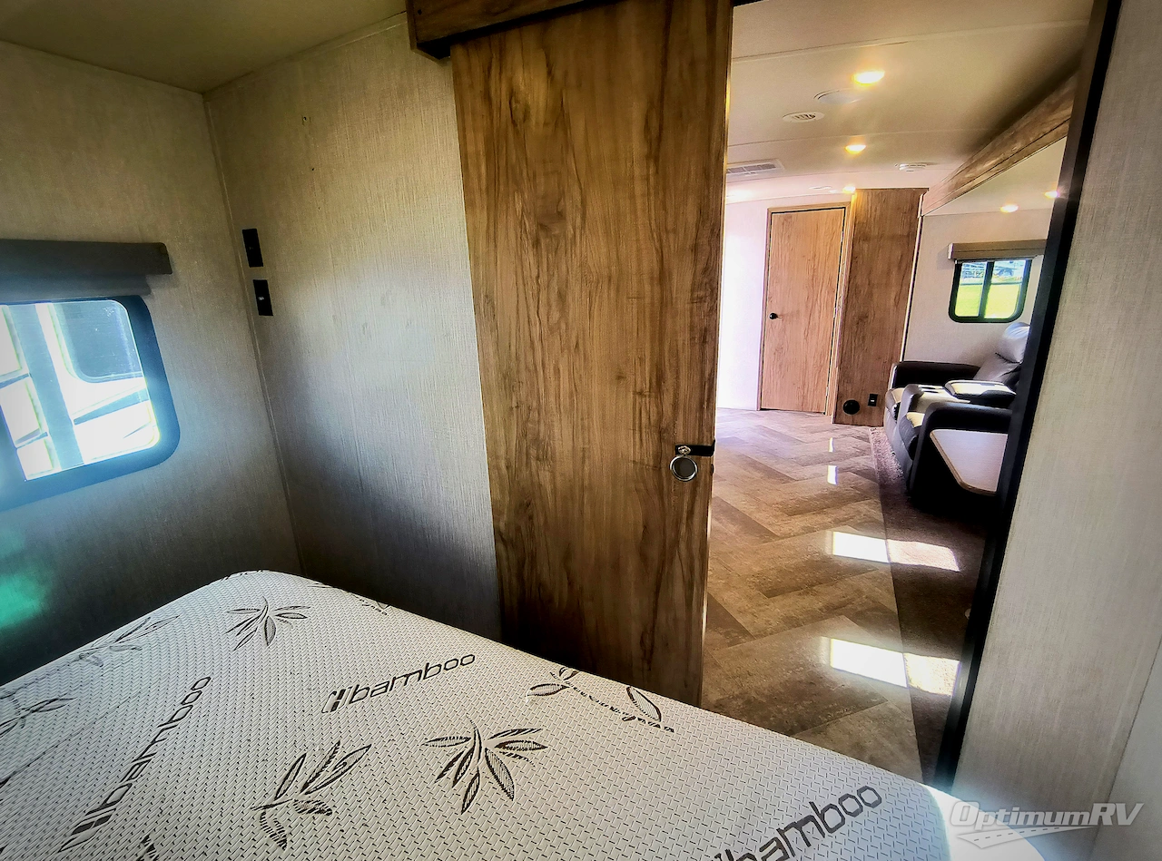 2022 Palomino SolAire Ultra Lite 258RBSS Photo 17