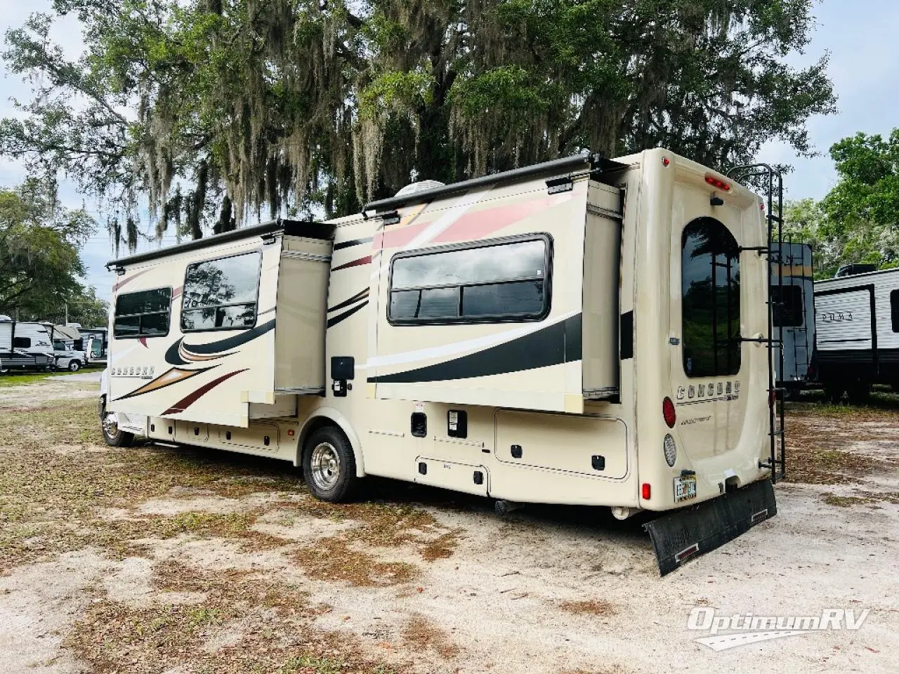 2015 Coachmen Concord 300DS Ford Photo 3