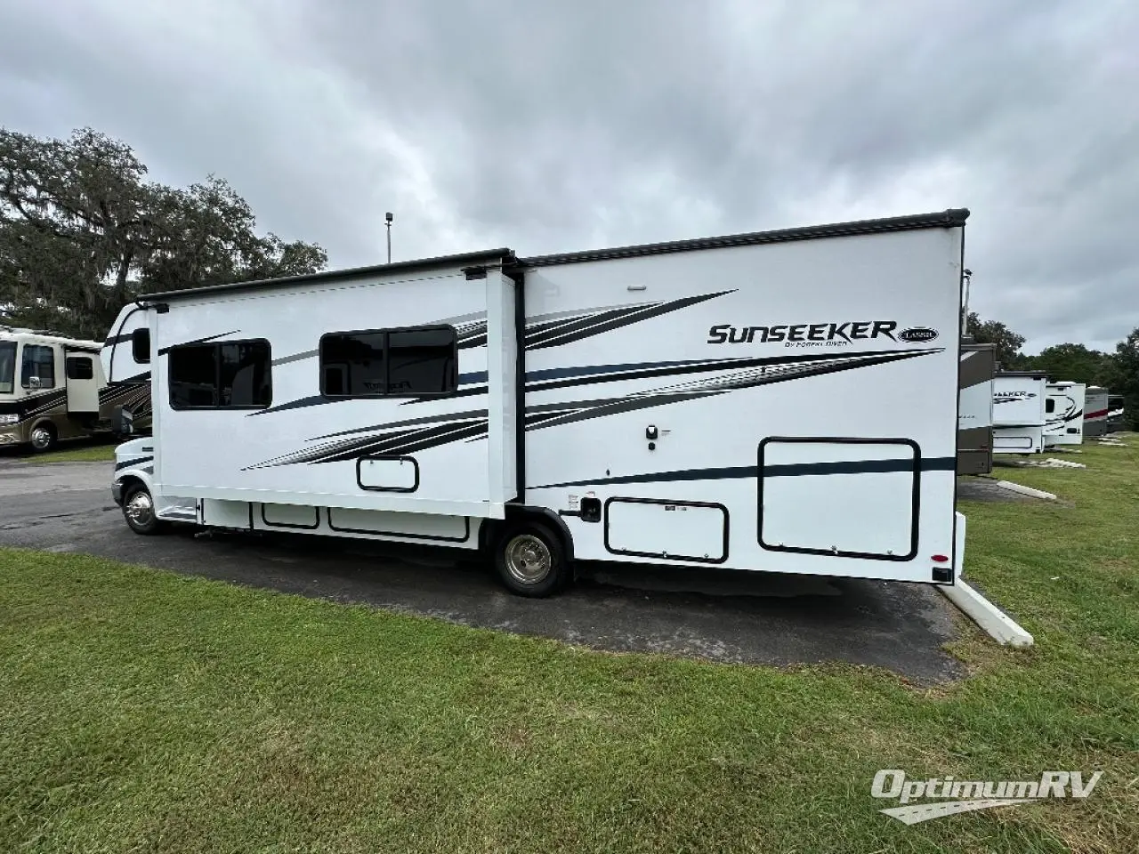 2024 Forest River Sunseeker Classic 3010DS Ford Photo 3