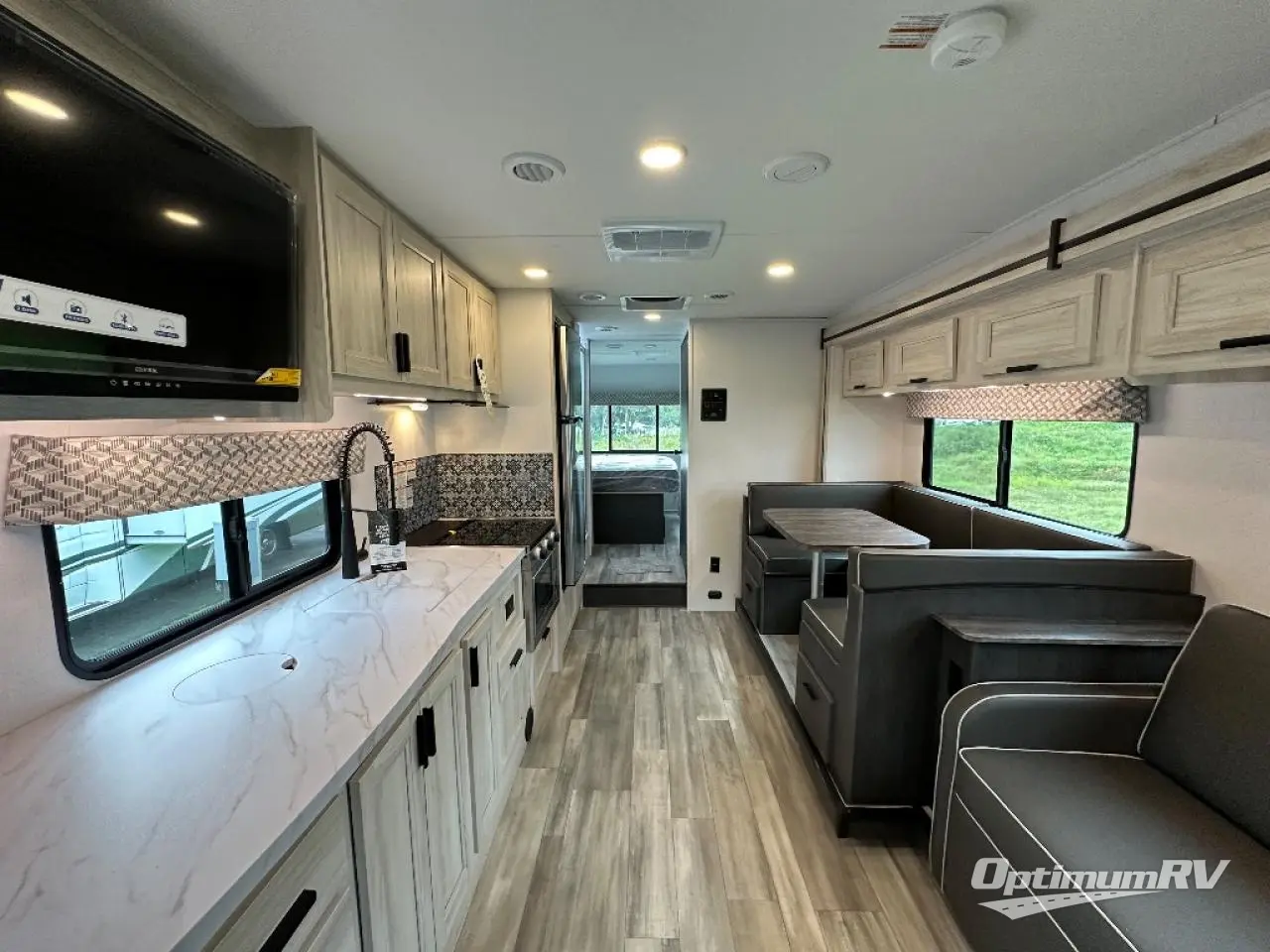 2024 Forest River Sunseeker Classic 3010DS Ford Photo 6