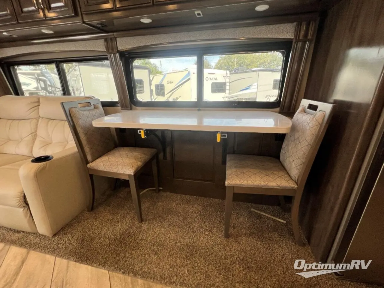 2021 Fleetwood Discovery 36Q Photo 12