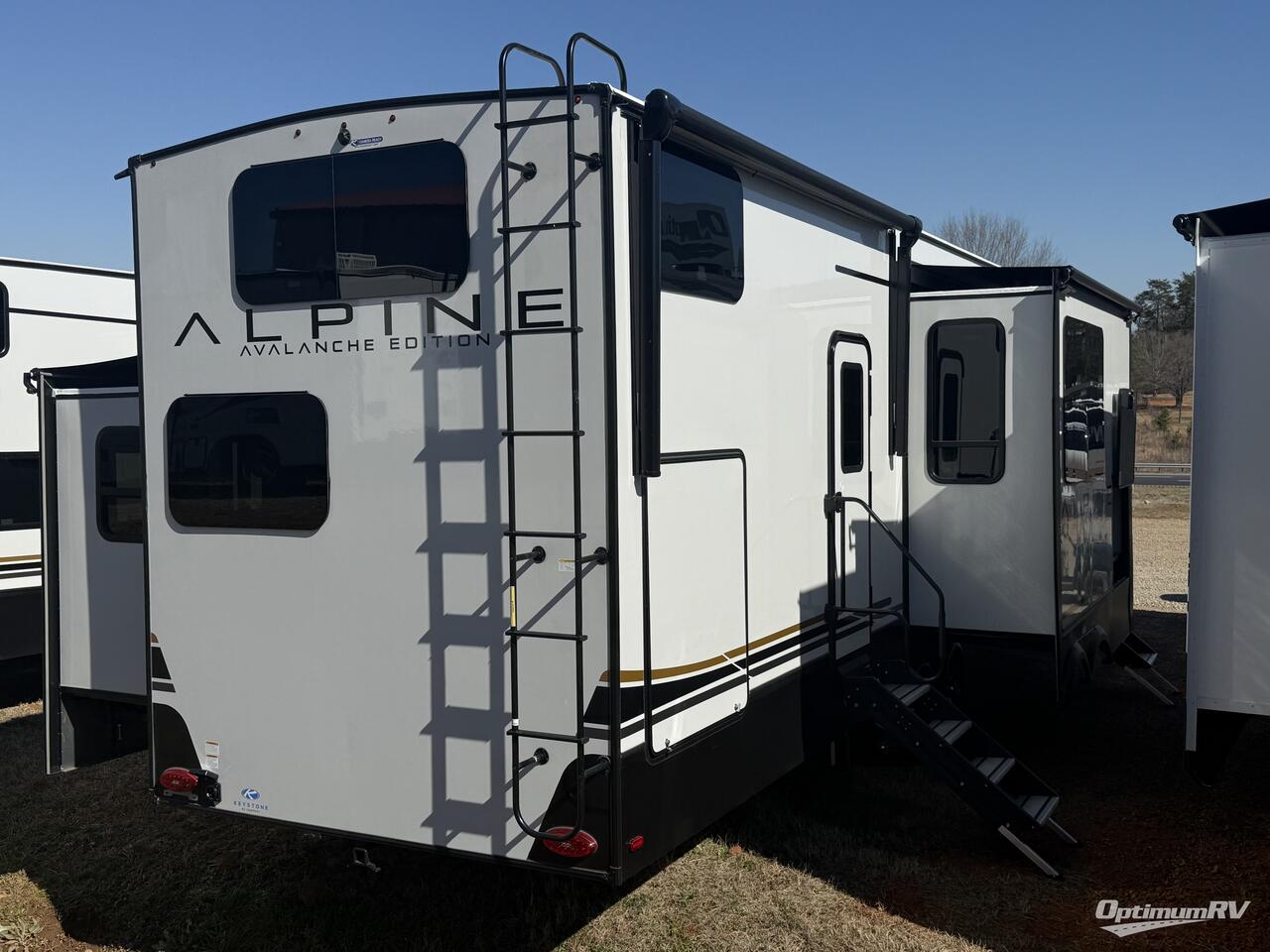 2025 Keystone Alpine Avalanche Edition 380LT Photo 2